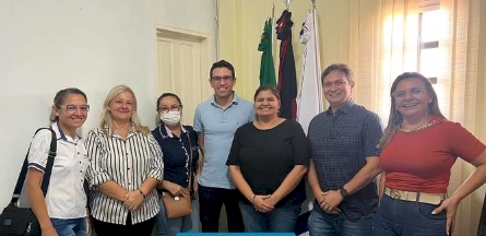 Secretária Narjara Araújo tem importante reunião com parte da equipe de saúde bucal, em Aparecida 