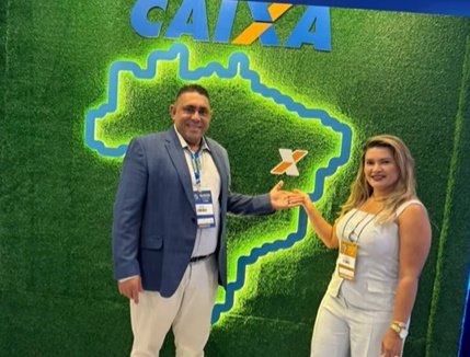 Prefeito de Aparecida, João Neto, ao lado da primaira-dama, Valéria Rita 
