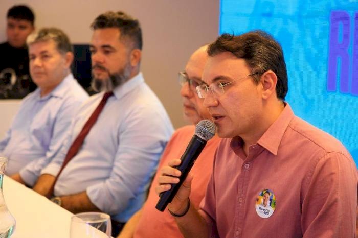 Reunião com jornalistas, radialistas, e publicitários para formar uma pauta de reivindicação dos profissionais