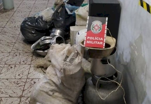Homem suspeito de furtar objetos de residência é preso pela polícia militar 