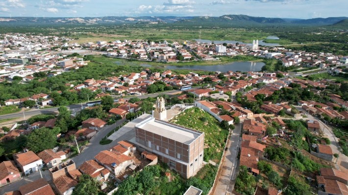 Vista aérea de Santa Luzia no Sertão da Paraíba