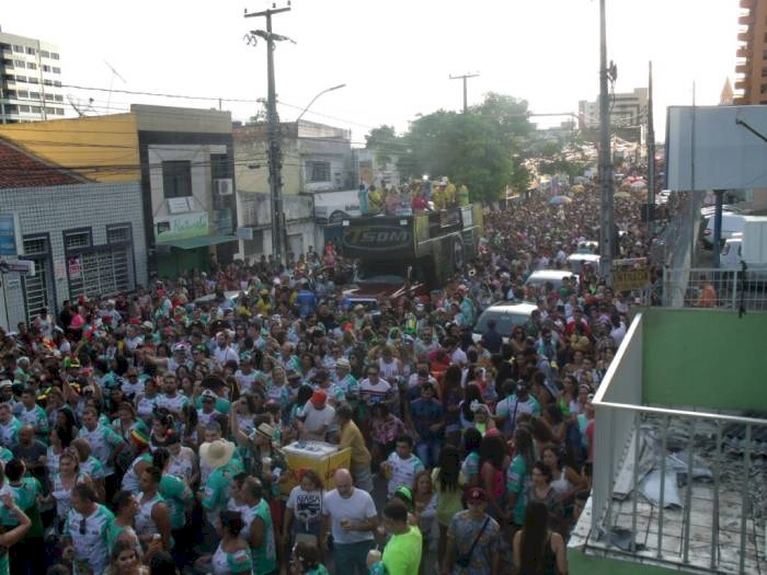 Bloco ‘Os Foliões do Ferro’ em Campina Grande