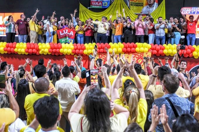 Plenária em apoio ao governador e candidato à reeleição João Azevêdo (PSB)