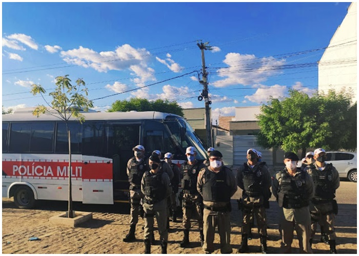 Policiais
