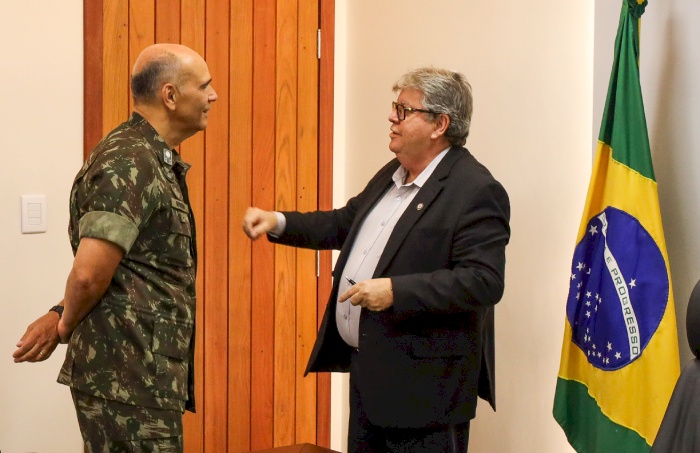 Visita de cortesia do comandante militar do Nordeste, general do Exército Maurílio Miranda