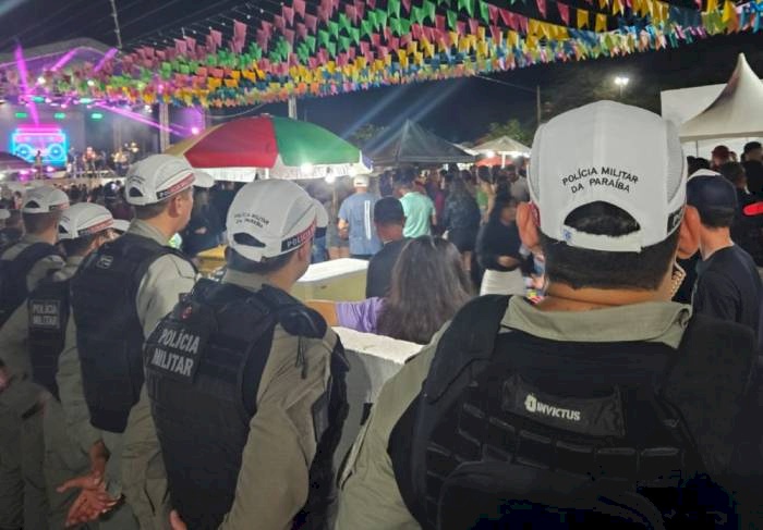 Segurança garantida pela Polícia Militar no Arraial da Lagoa, na cidade de Sousa