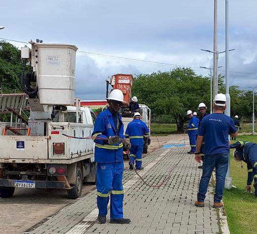 Operação para a troca de cabos elétricos furtados