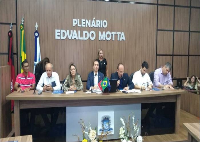 Debate em Patos