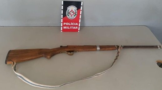 Polícia apreende arma de fogo durante rondas ostensivas; suspeito consegue fugir 