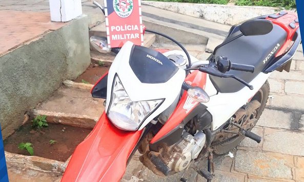 Moto clonada apreendida em ação da Polícia Militar