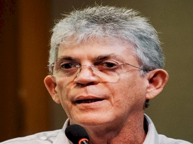 De acordo a ministra na decisão, “Rever o entendimento adotado pelo Tribunal Superior Eleitoral demandaria necessário reexame da matéria 