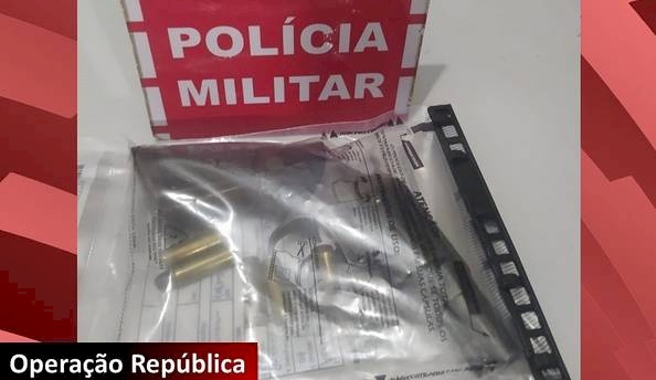 Arma de fogo e munições apreendidas no Sertão da Paraíba