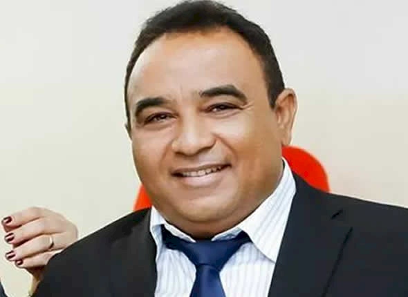 Prefeito Marcos Eron do Município de Monte Horebe
