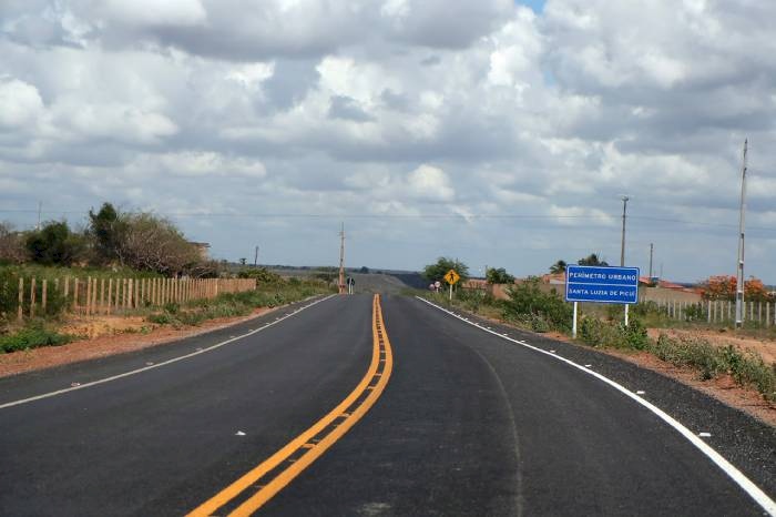 Implantação e pavimentação da PB-151