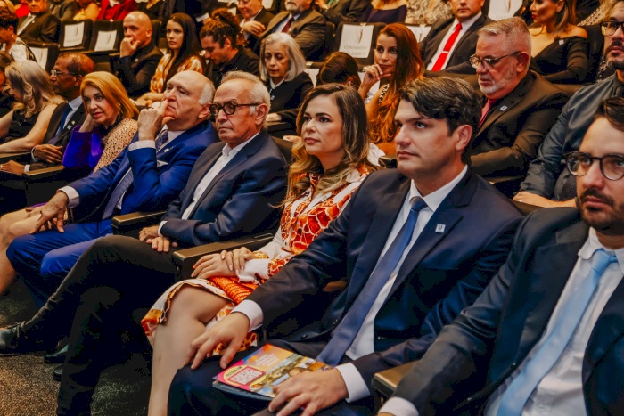Prêmio Heitor Falcão de reconhecimento a personalidades
