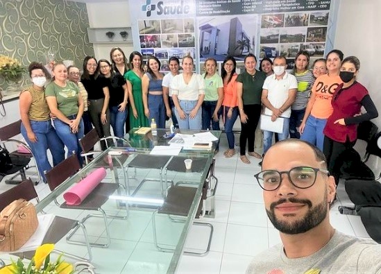 Reunião de planejamento de Atenção Básica de Saúde