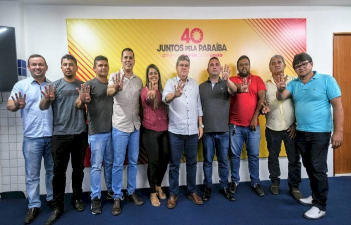 Apoios de diversos prefeitos, vereadores e lideranças políticas do estado