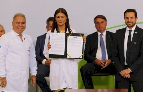 Cerca de 1,7 mil médicos começam a atuar nos municípios brasileiros até o final de abril