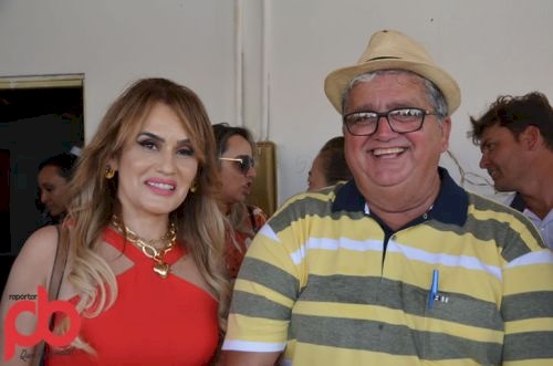 Prefeito de Vieirópolis Célio da Usina, e a vice, Kátia Maria