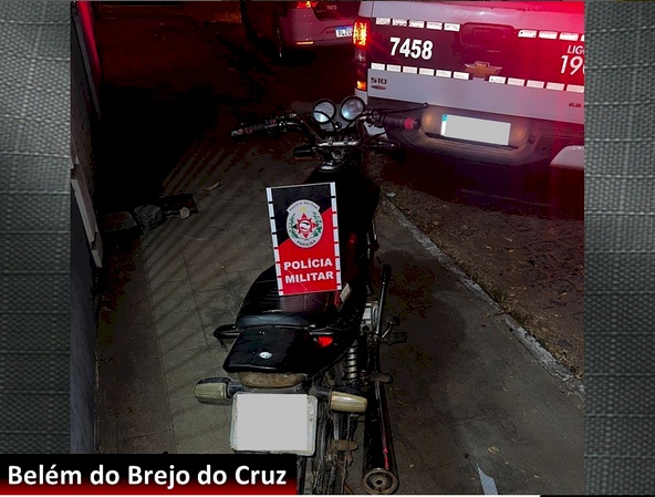 Motocicleta recuperada pela Polícia Militar