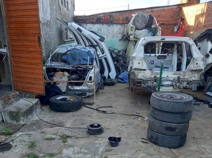 Desmanche de carros roubados em Campina Grande