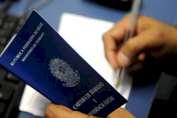 159.454 postos de trabalho em outubro
