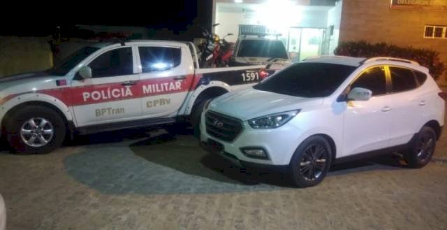Polícia prende acusado de tráfico e apreende carro de luxo clonado na Paraíba