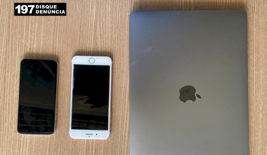 Mackbook e celulares recuperados pela Polícia Civil 