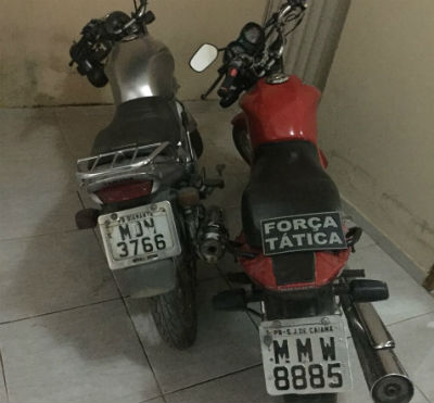 Motos
