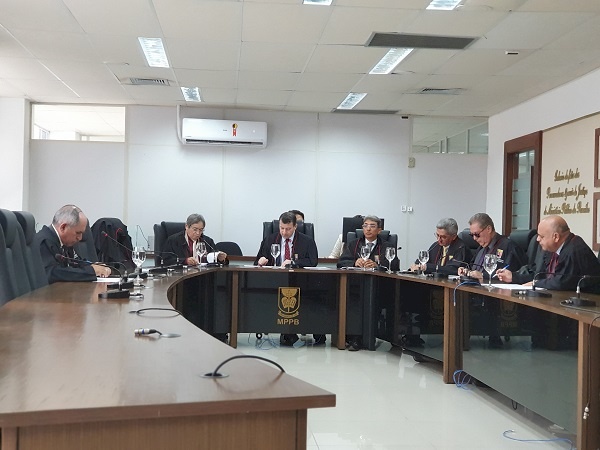 Sessão presidida pelo procurador-geral de Justiça, Antônio Hortêncio Rocha Neto