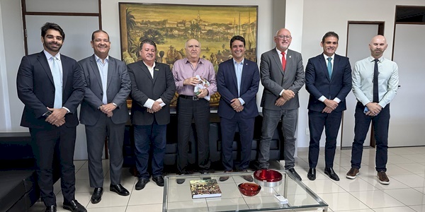 Presidente do TCE-PB recebe visita de vereadores de João pessoa para tratar do Plano Diretor do Município