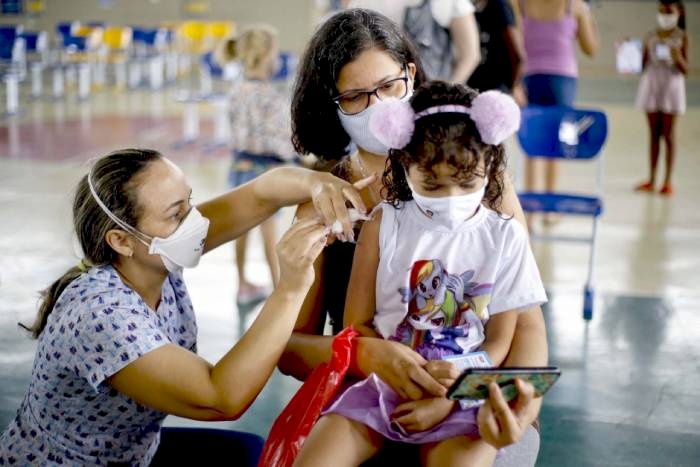 Cuidado básicos preventivos, principalmente com a vacinação