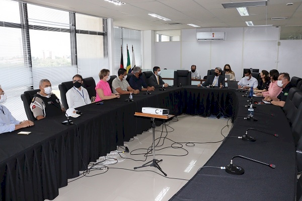 Ministério Público apresenta aplicativo de monitoramento do transporte escolar a órgãos parceiros