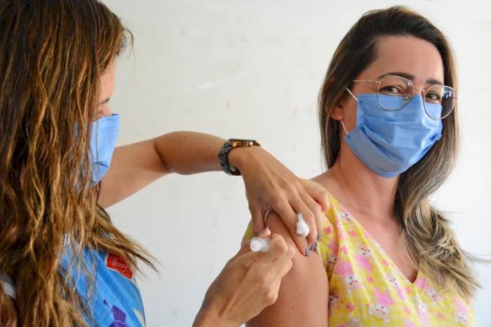 Vacina contra Covid-19 aplicada em João Pessoa