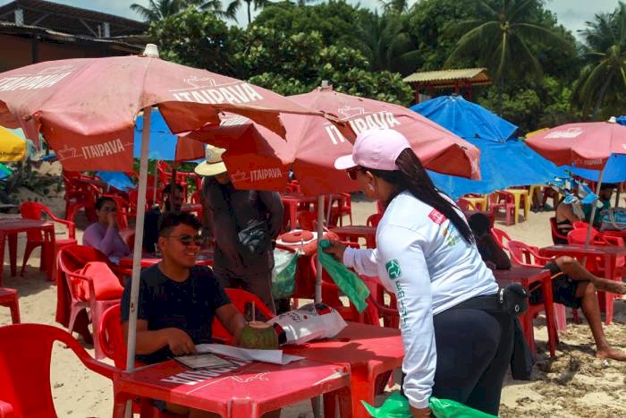Ação educativa com programa ‘Amigos da Praia’