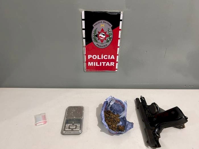 Arma e drogas apreendidas pela PM na Paraíba