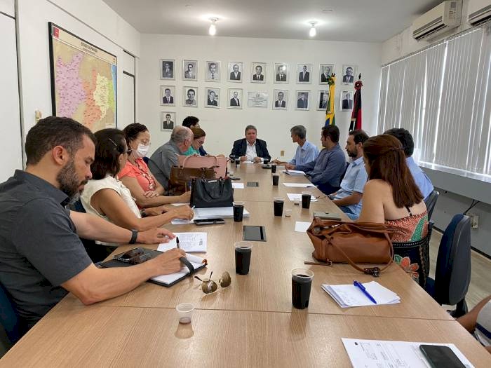 Reunião para definir as diretrizes da campanha de vacinação contra a febre aftosa