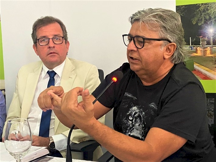 Vereador Aldeone abrantes, ao lado do Prefeito Fábio Tyrone