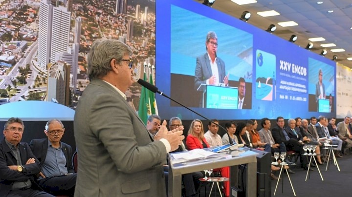 Governador, João Azevedo