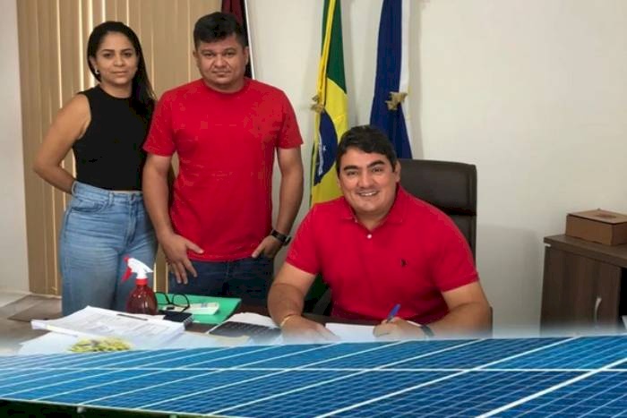 Implantação de energia solar em todas as escolas e ginásios