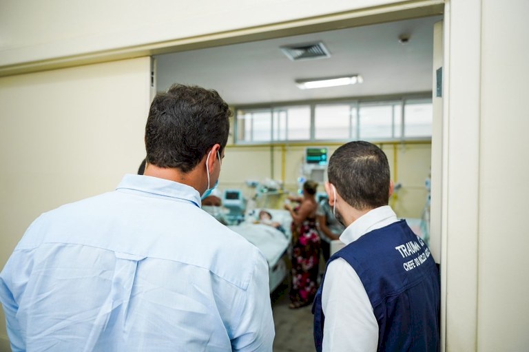 Vice-governador visita Hospital de Trauma em Campina Grande