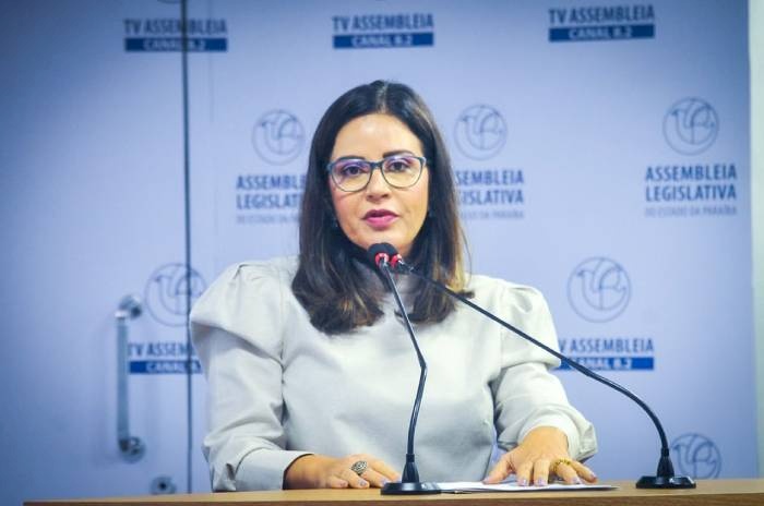 Deputada Pollyanna Dutra
