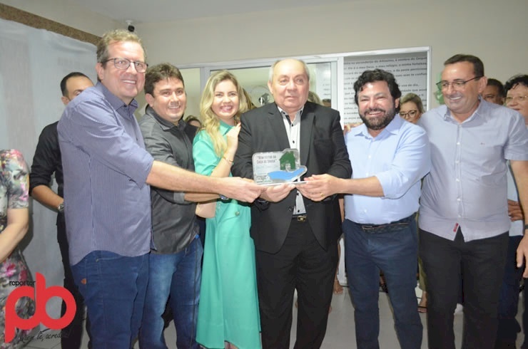 Grupo Politico reunido na inauguração da Casa de Sousa em João Pessoa