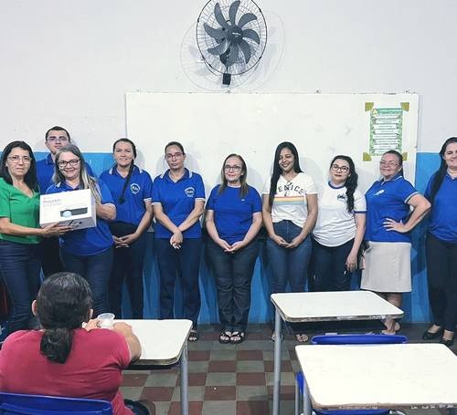 Novos equipamentos para o Ensino de Jovens e Adultos