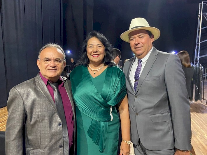 Prefeito Irani Alexandrino, acompanhado da Defensora Pública, Madalena Abrantes, e seu Esposo 