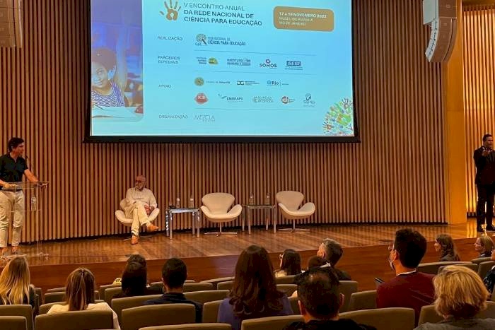 Diretor de Operações do SESI e coordenador da Rede CpE anunciam parceria no V Encontro Anual da Rede Nacional de Ciência para Educação
