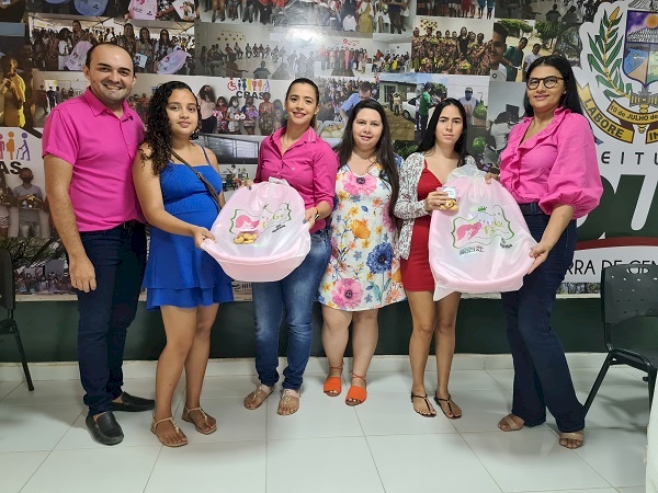 Entrega de kits de enxovais às mães cadastradas no Programa “Meu Bebê”
