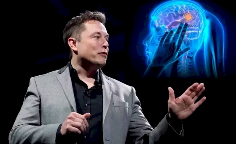 Musk ainda fez uma provocação direta sobre a dinâmica de poder entre Moraes e o presidente Lula,