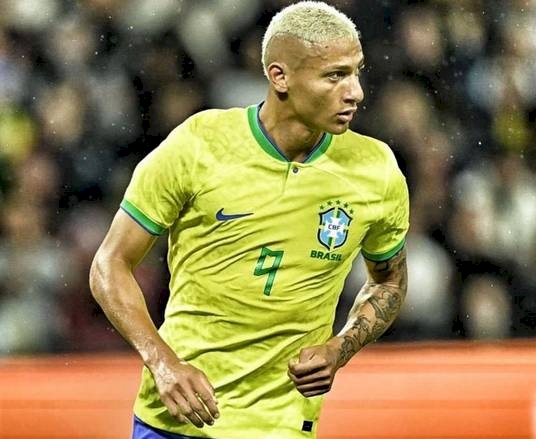 Segundo gol que marcou na vitória de 2 a 0 do Brasil sobre a Sérvia
