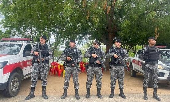 Checkpoints, blitzes e abordagens a pessoas e veículo